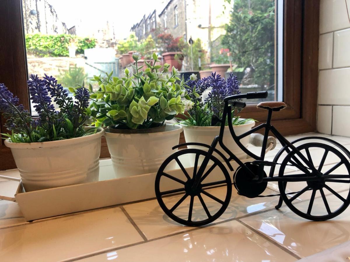 Wuthering Cottage - Central, Stylish, Cosy, Comfy Haworth Esterno foto